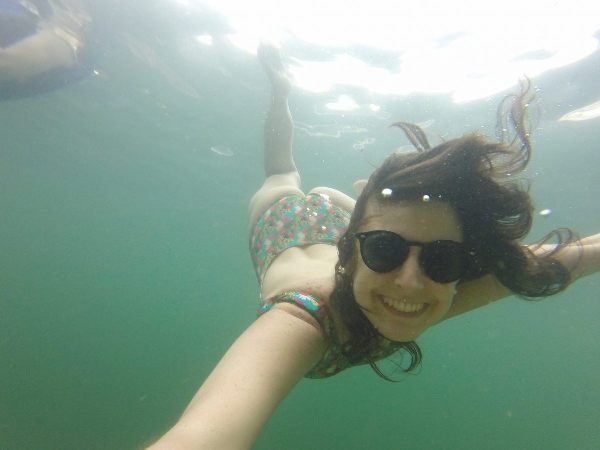 Nadando no lago de furnas em Capitólio Minas Gerais